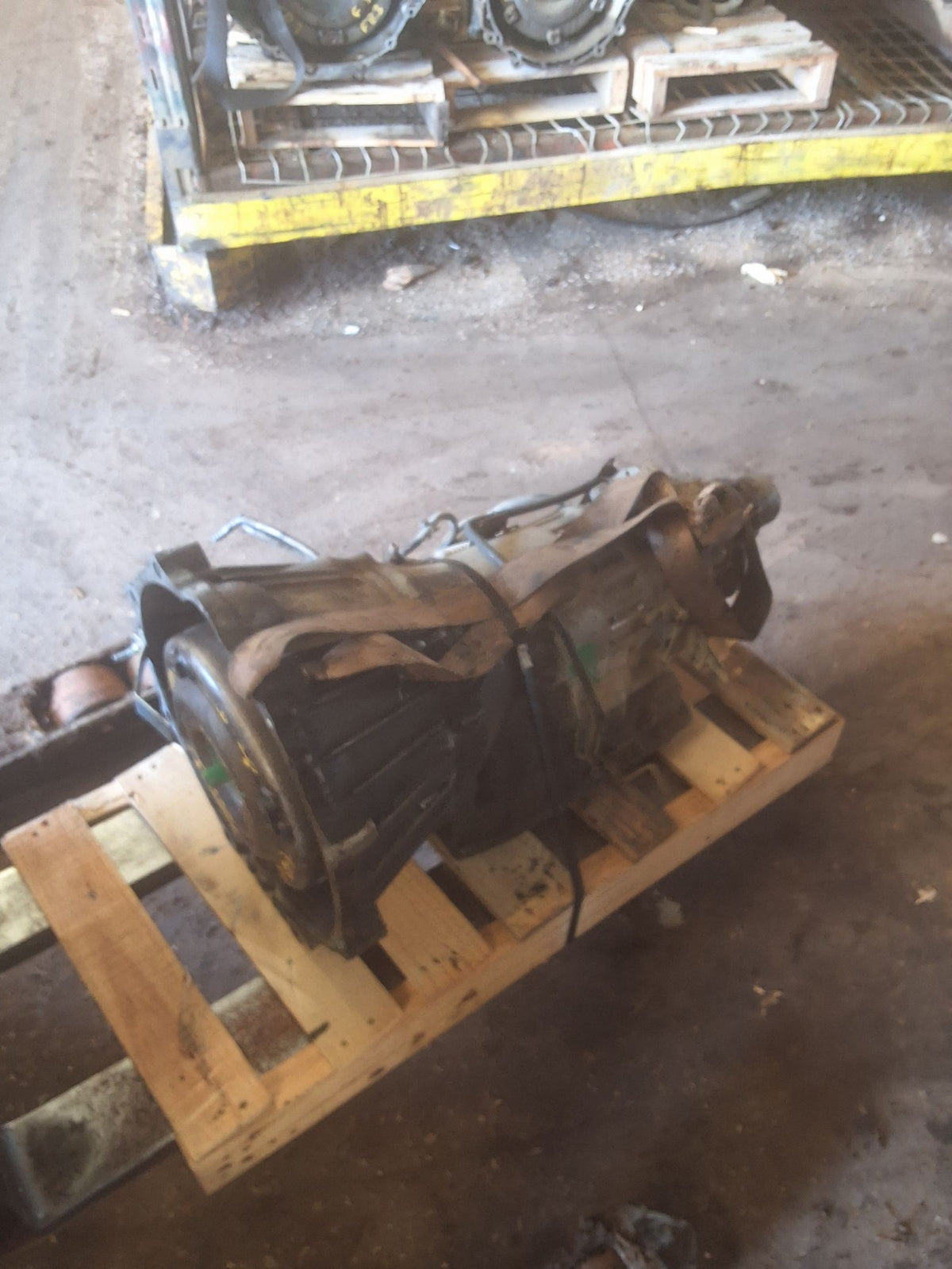 2004 Nissan Titan 5-speed Automatic RWD Transmission
