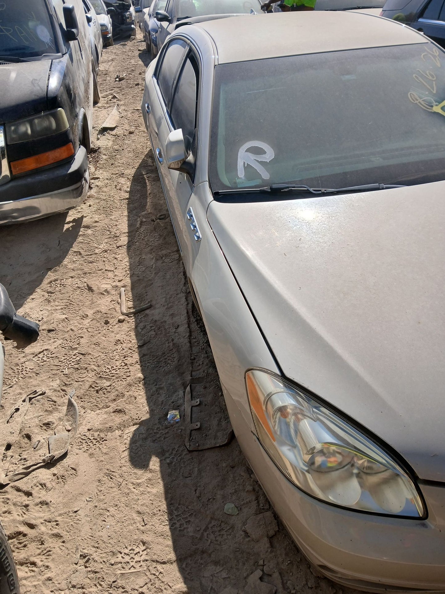Headlight Passenger Side 2006 - 2011 Buick Lucerne