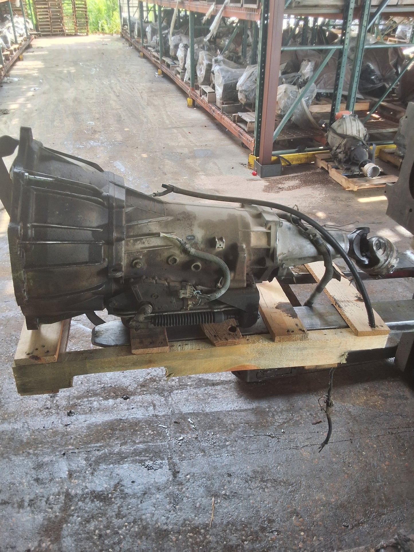 1999-2002 CHEVY SUBURBAN - AUTOMATIC TRANSMISSION -#M19188