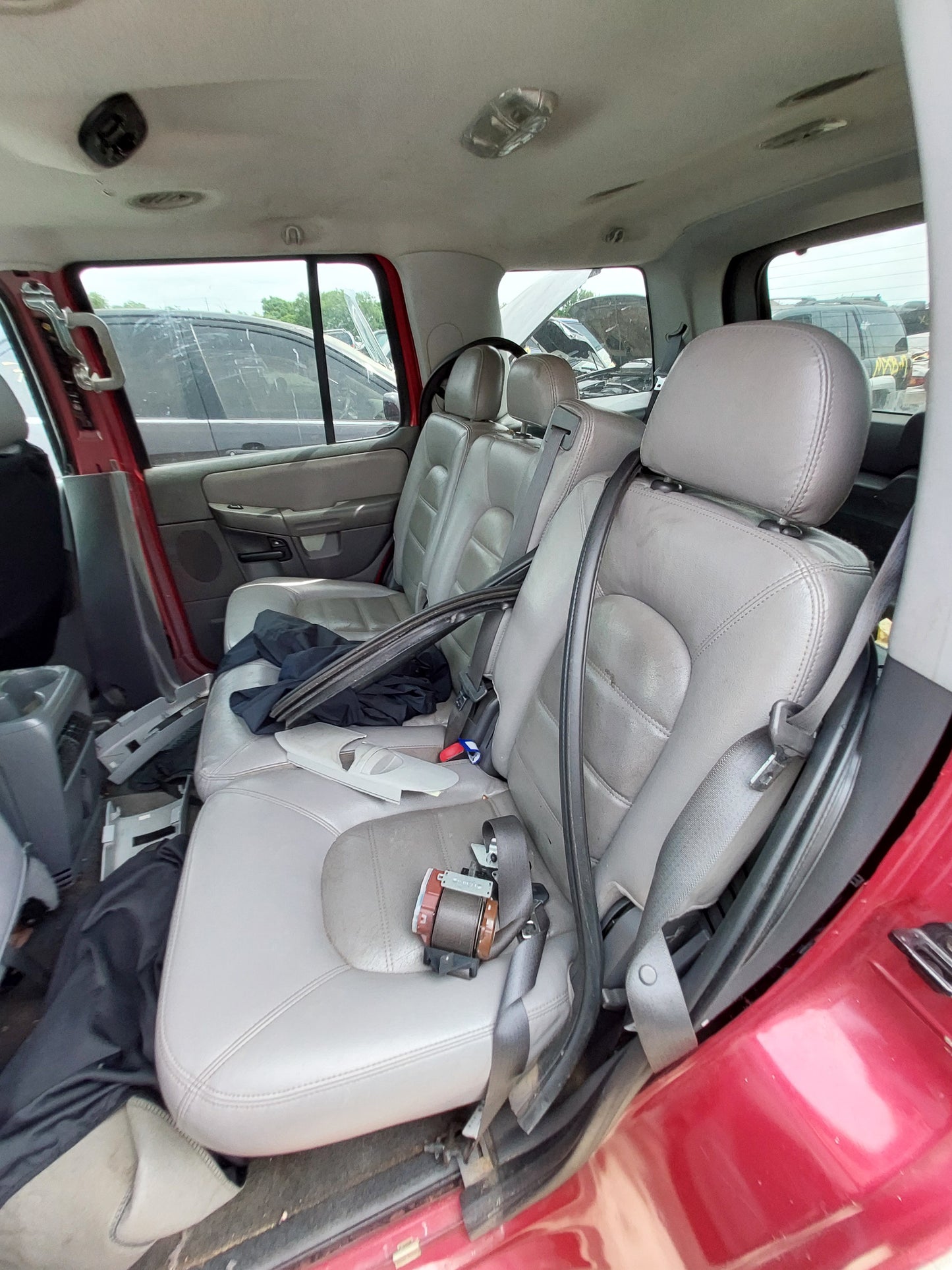 2002-2005 FORD EXPLORER- PARTING OUT-MXF-17 Stock #:M18987