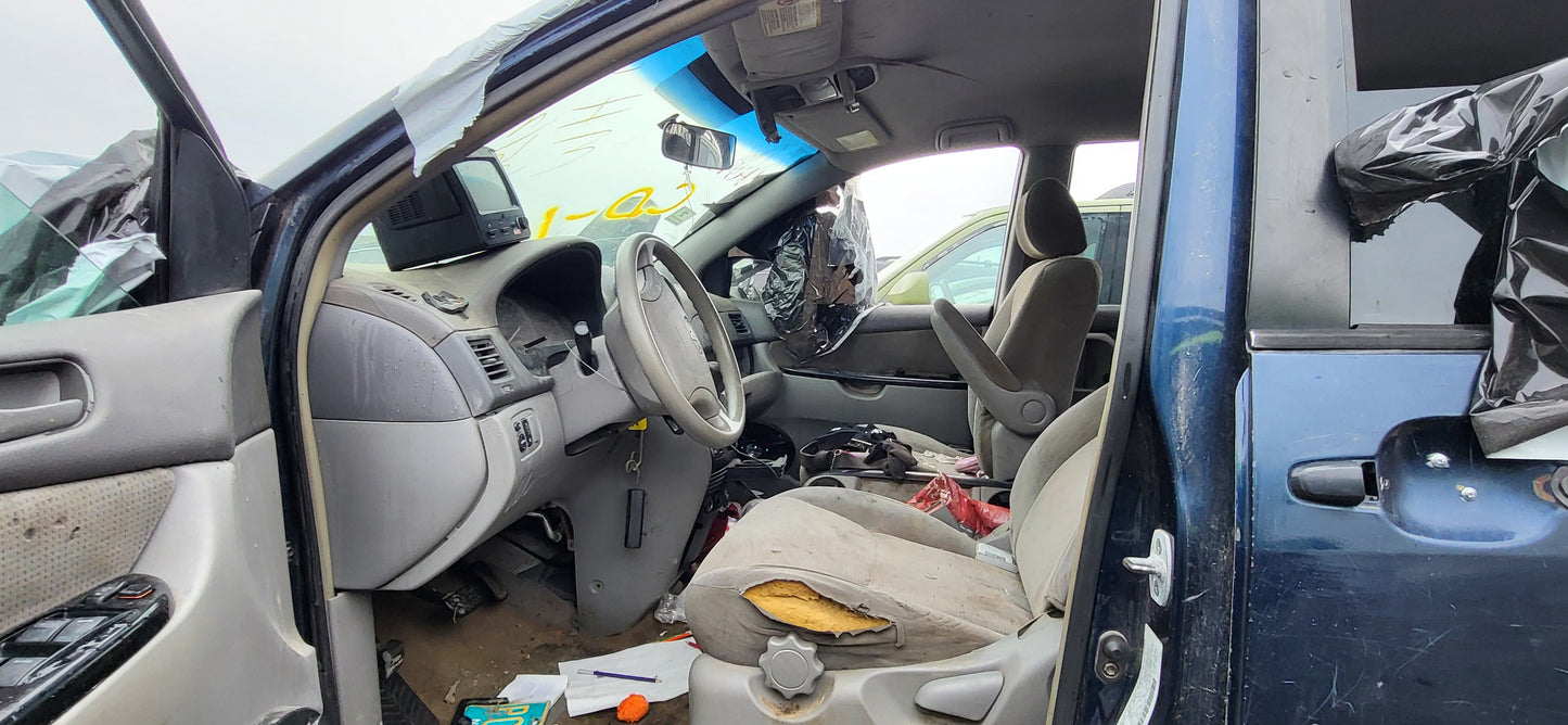 2/2 2004 - 2010 Toyota Sienna LE| All Parts G - Z | SKU #: 16946 - CD-16