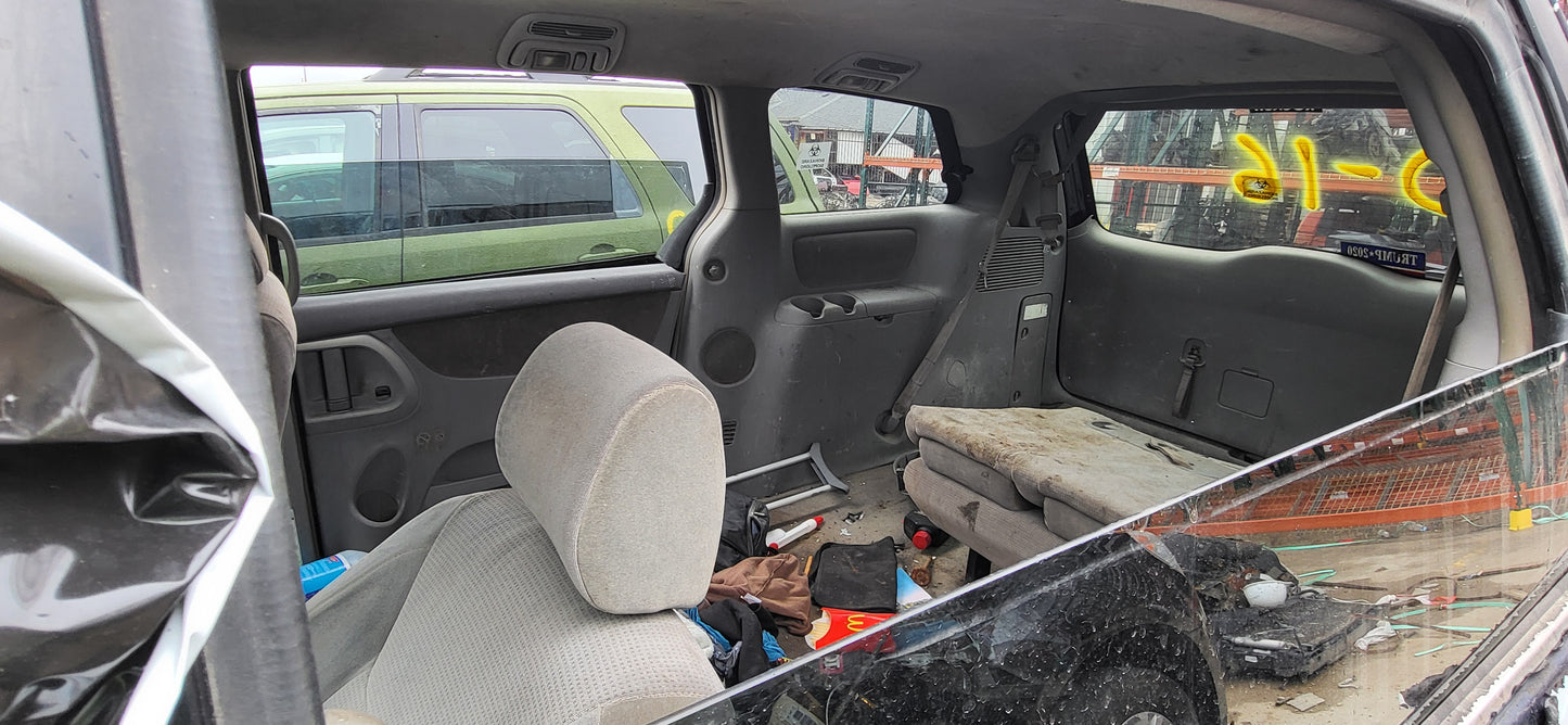 2/2 2004 - 2010 Toyota Sienna LE| All Parts G - Z | SKU #: 16946 - CD-16