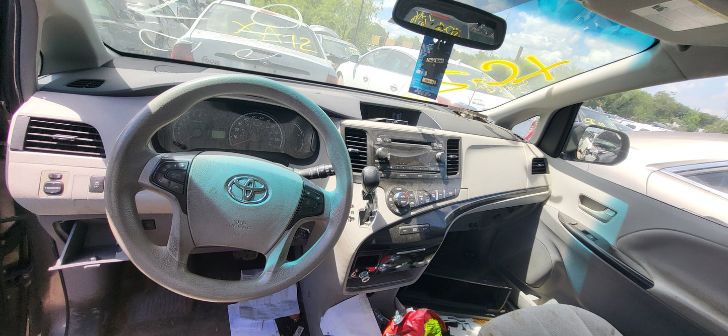 2/2 2011 - 2014 Toyota Sienna Model | All Parts G - Z | SKU #: M17312 XC-2