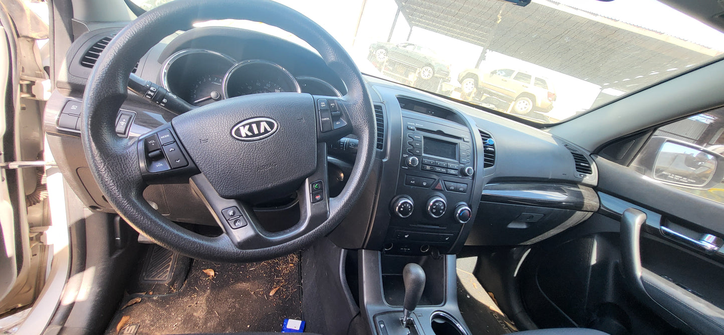 2/2 2011 - 2015 Kia Sorento | All Parts G - Z | SKU #: M17316 XC-6