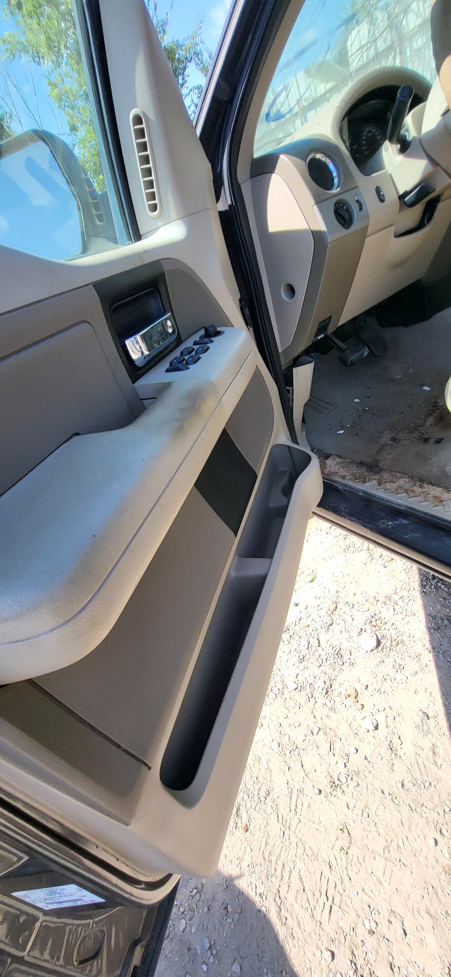 1/2 2004-2006 Ford F-150 | All Parts A - F | SKU #: M17365 XE-15