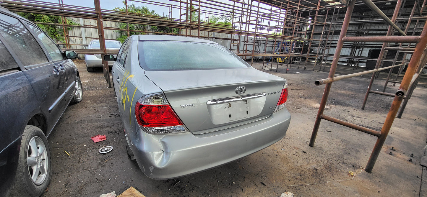 1/2 2002 - 2006 Toyota Camry XLE V6 | All Parts A - F | SKU #: M17391 - XG-1