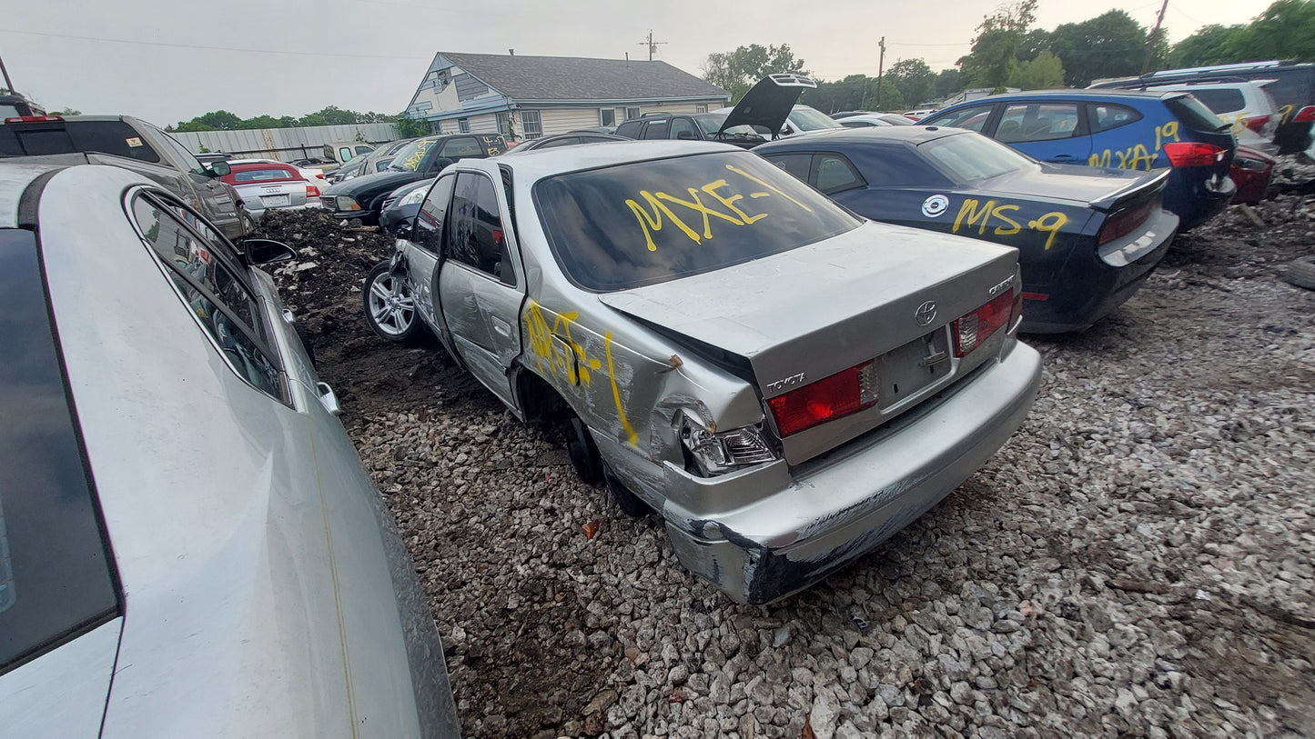 2000-2001 Toyota Camry - Stock #: M18951