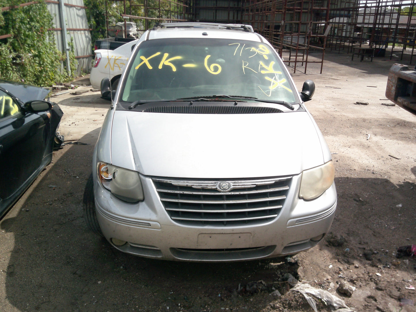 2/2 2001-2007 Chrysler Town & Country | All Parts G - Z | SKU #: M17476 XK-6