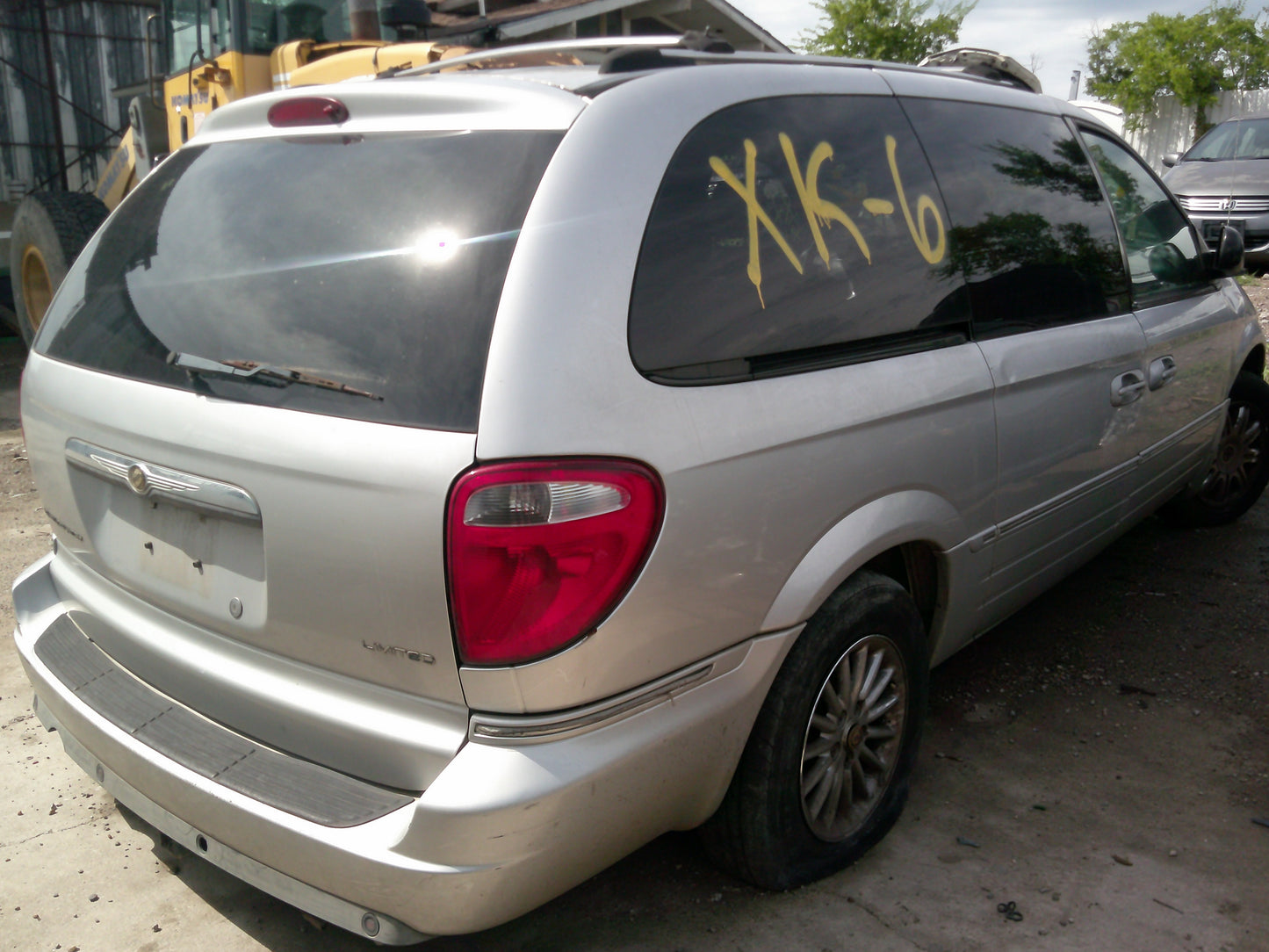 2/2 2001-2007 Chrysler Town & Country | All Parts G - Z | SKU #: M17476 XK-6