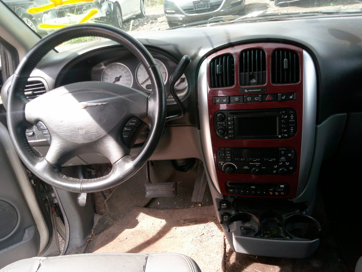 2/2 2001-2007 Chrysler Town & Country | All Parts G - Z | SKU #: M17476 XK-6