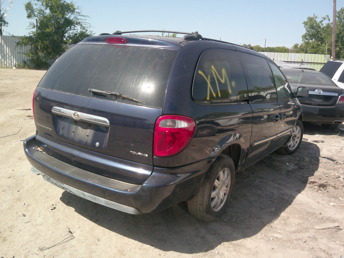 2001-2007 CHRYSLER TOWN & COUNTRY | All Parts G - Z | SKU #: M17528