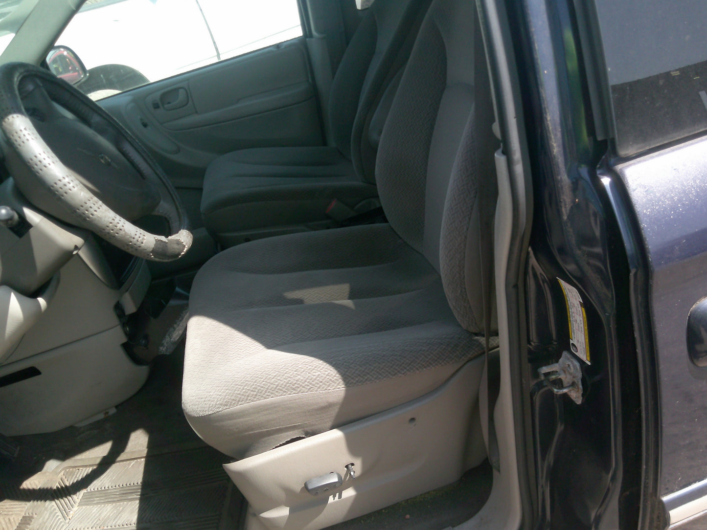 2001-2007 CHRYSLER TOWN & COUNTRY | All Parts G - Z | SKU #: M17528