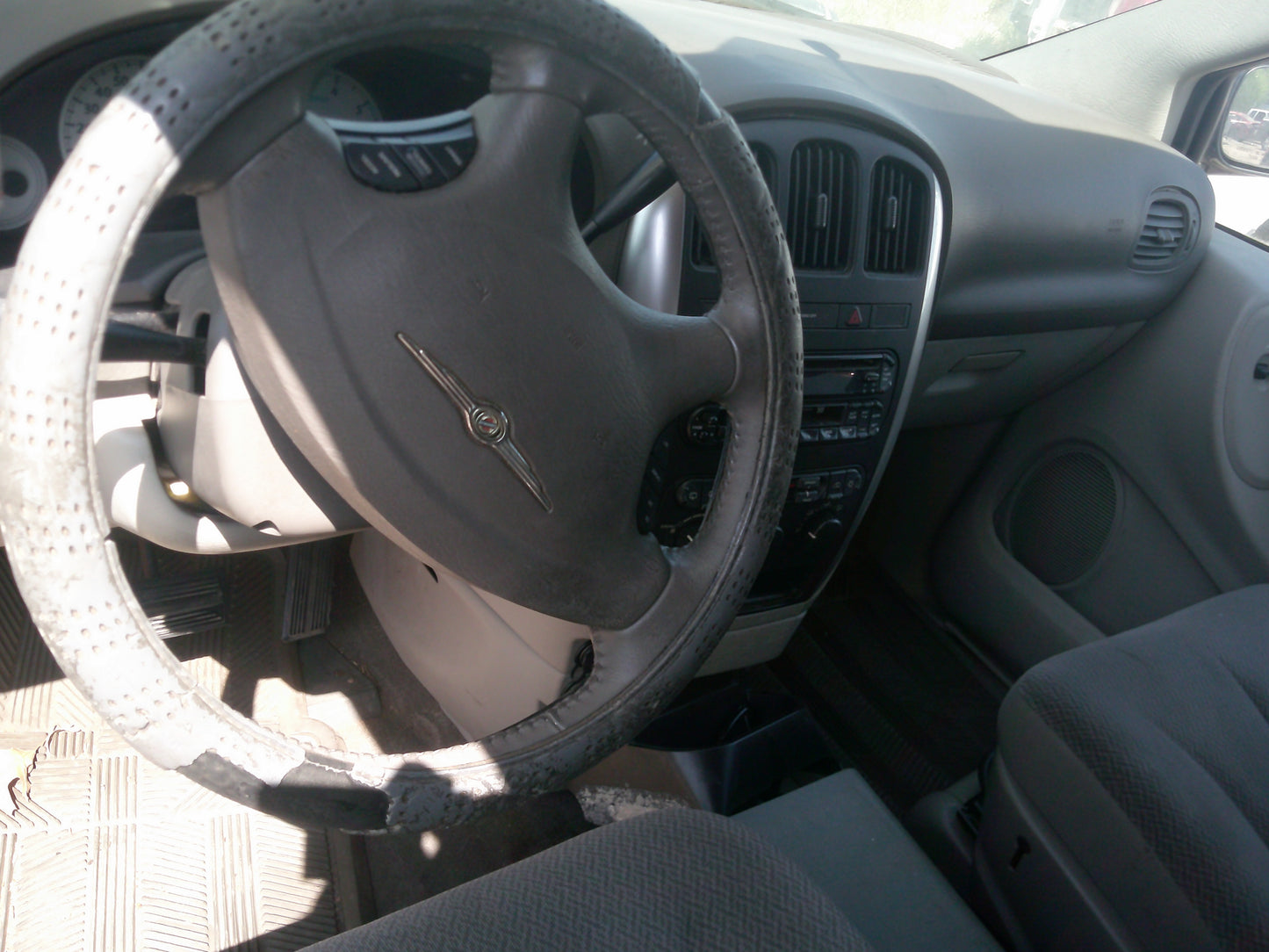 2001-2007 CHRYSLER TOWN & COUNTRY | All Parts G - Z | SKU #: M17528