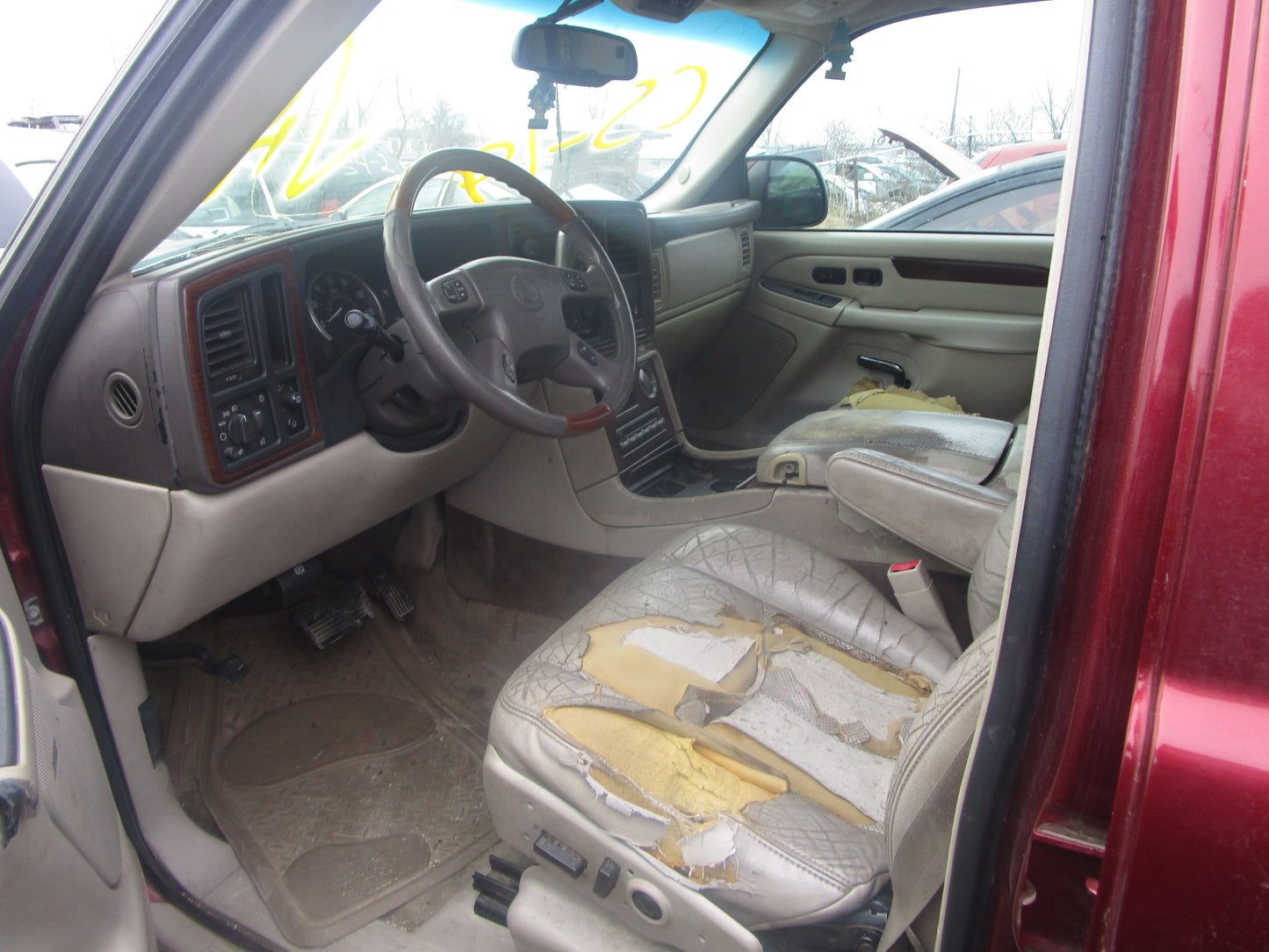 2/2 2002 - 2006 Cadillac Escalade | All Parts G - Z | SKU #:16849 CS-19