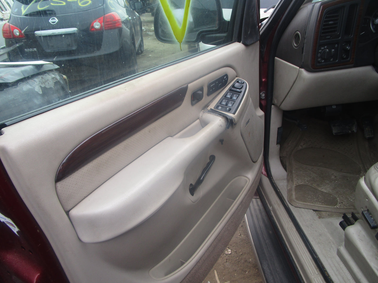 2/2 2002 - 2006 Cadillac Escalade | All Parts G - Z | SKU #:16849 CS-19