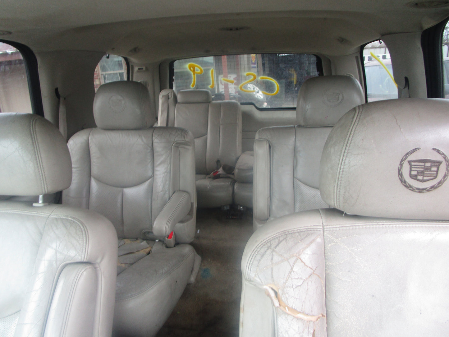 2/2 2002 - 2006 Cadillac Escalade | All Parts G - Z | SKU #:16849 CS-19