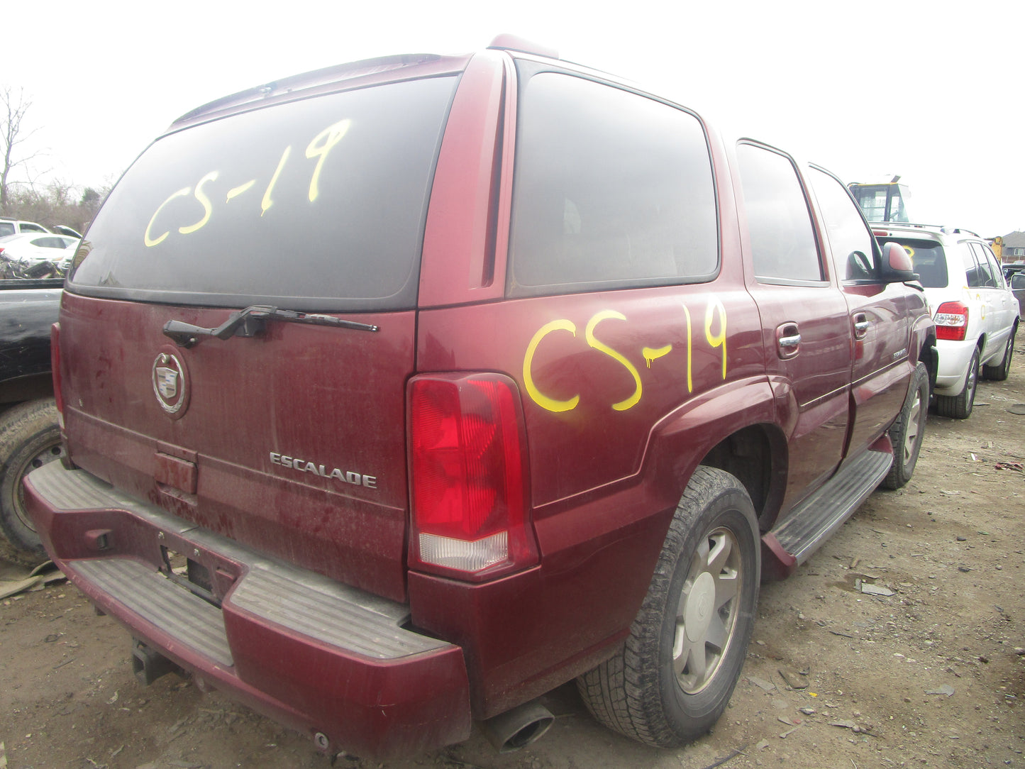 2/2 2002 - 2006 Cadillac Escalade | All Parts G - Z | SKU #:16849 CS-19