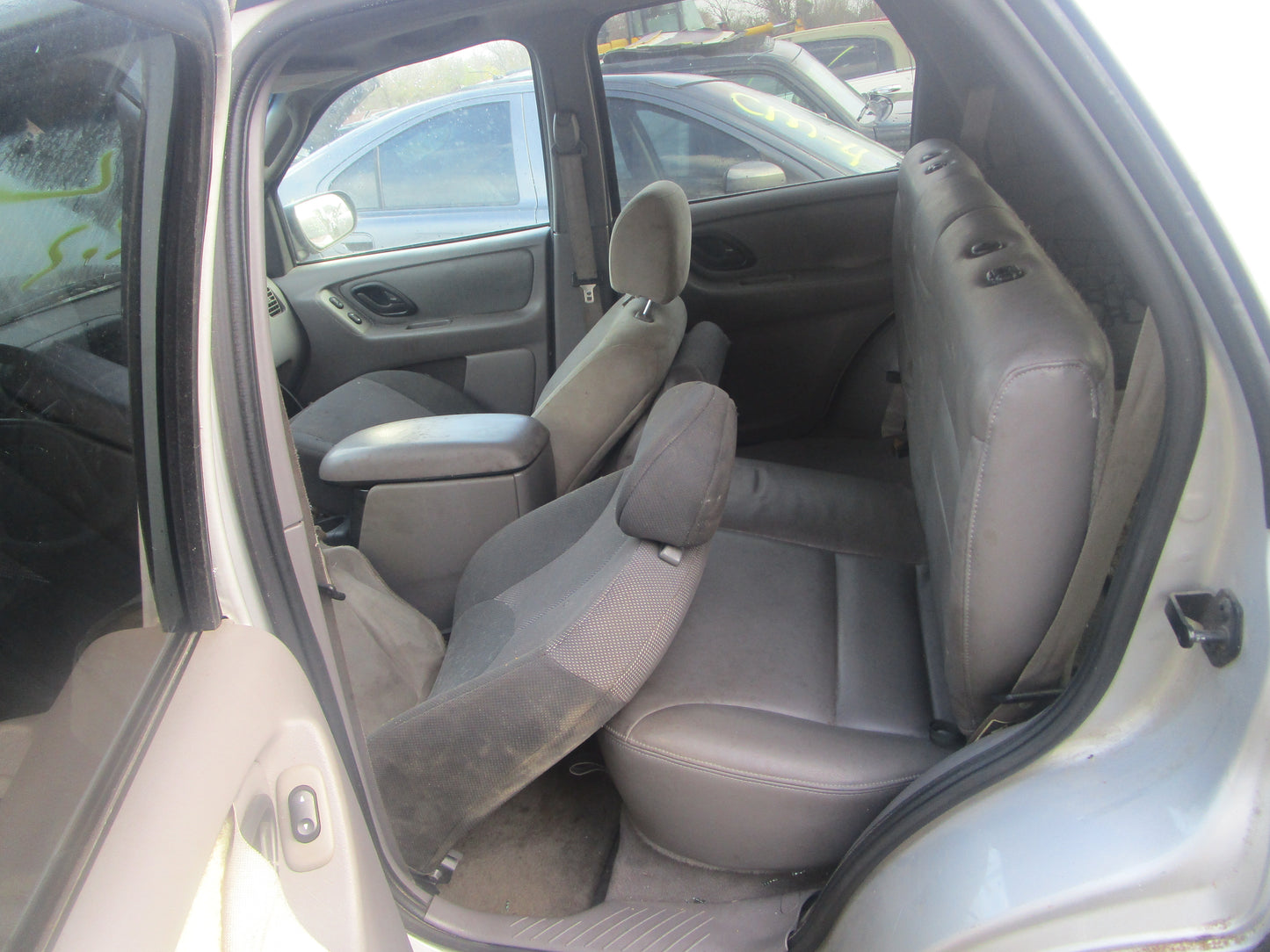 1/2 2001 - 2007 Ford Escape | All Parts A - F | SKU #: 16713 CM-3