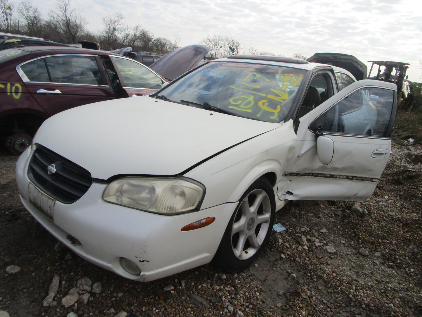 2/2 2000 - 2003 Nissan Maxima SE | All Parts G - Z | SKU #:16732 CN-2
