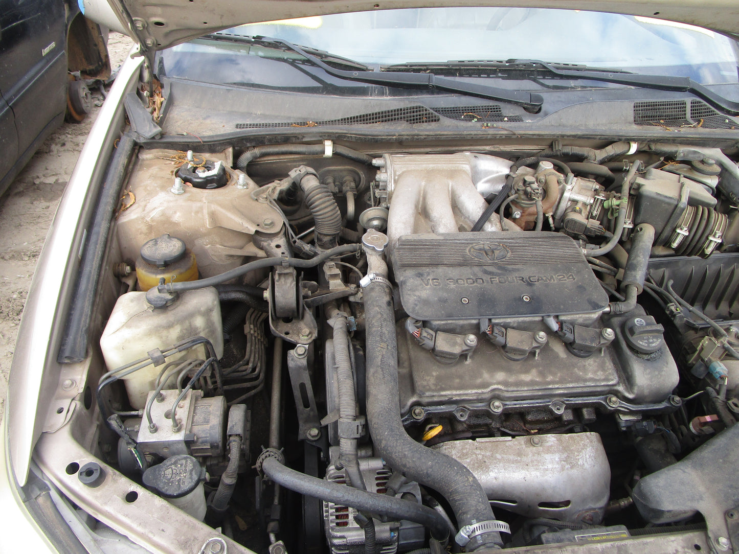 2/2 2002 - 2006 Toyota Camry XLE | All Parts G - Z | SKU #:16741 CN-11