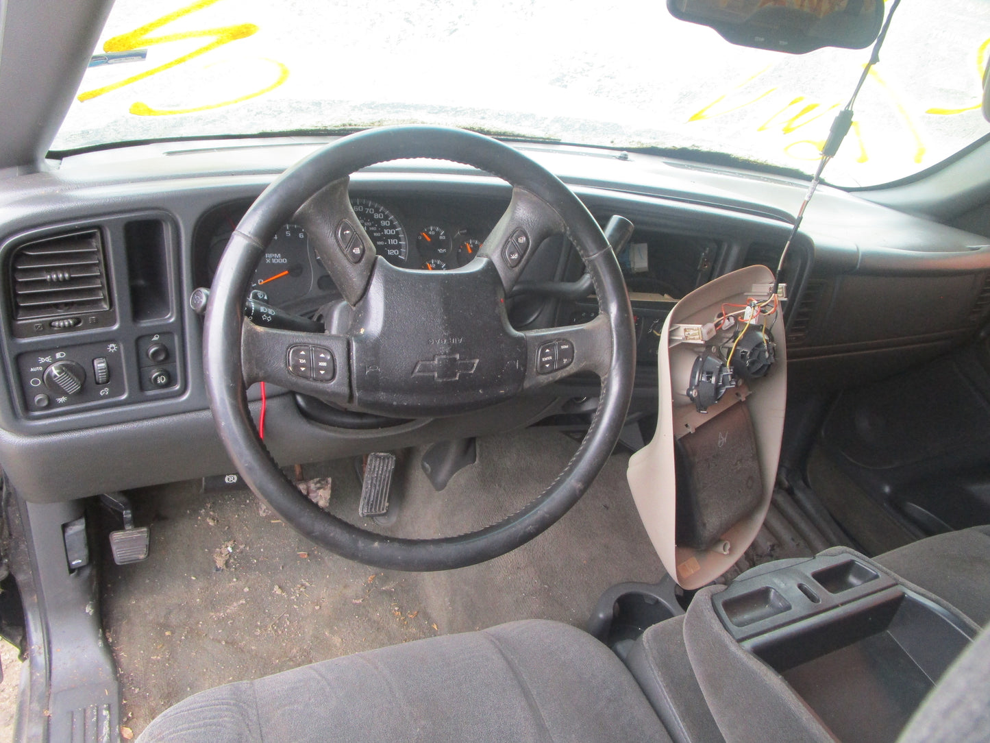 2/2 2000 - 2006 Chevroley Silverado | All Parts G - Z | SKU #:16729 CM-19