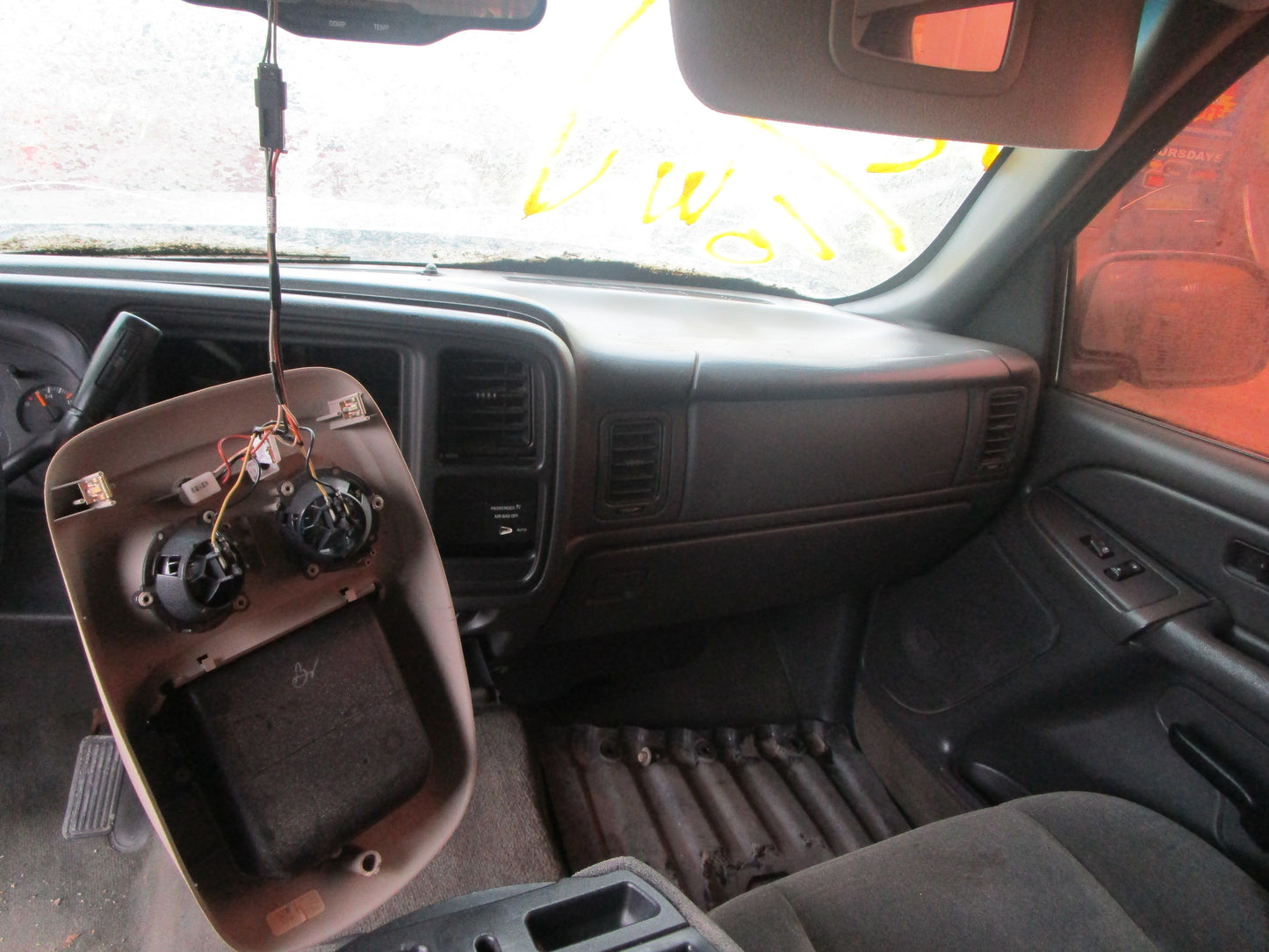 2/2 2000 - 2006 Chevroley Silverado | All Parts G - Z | SKU #:16729 CM-19