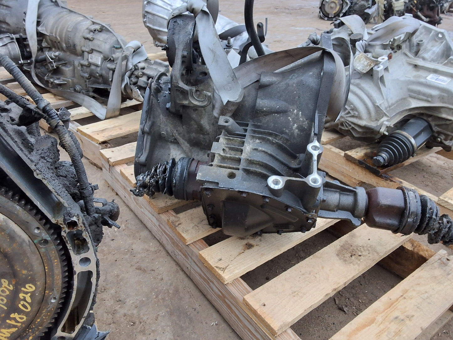 2005-2006 DODGE CARAVAN- AUTOMATIC TRANSMISSION -#M18022