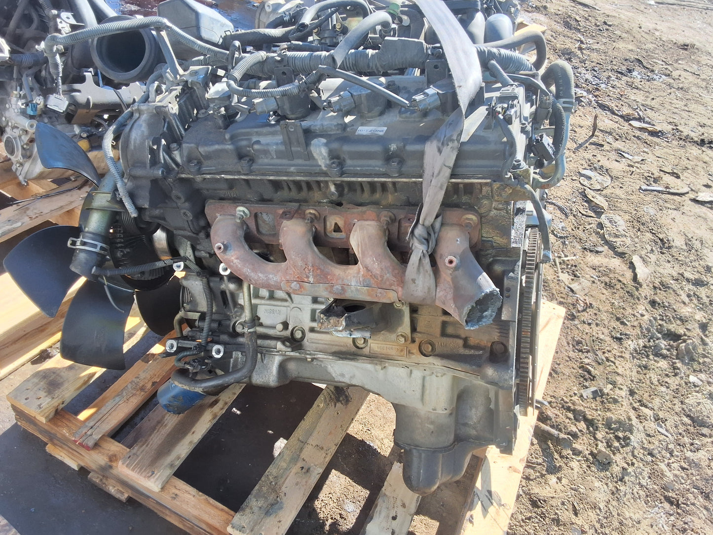 2004-2006 NISSAN TITAN 5.6 L ENGINE - #M17930