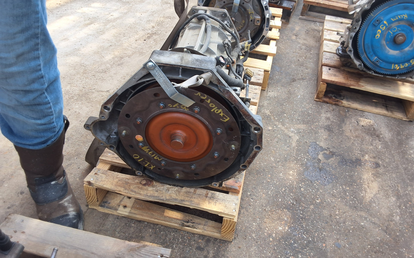 2002-2005 FORD EXPLORER- AUTOMATIC TRANSMISSION -#M17440