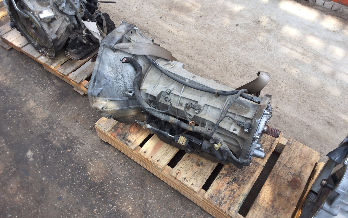 2002-2005 FORD EXPLORER- AUTOMATIC TRANSMISSION -#M17440