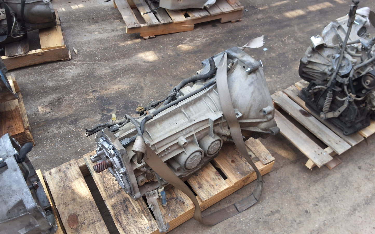 2002-2005 FORD EXPLORER- AUTOMATIC TRANSMISSION -#M17440