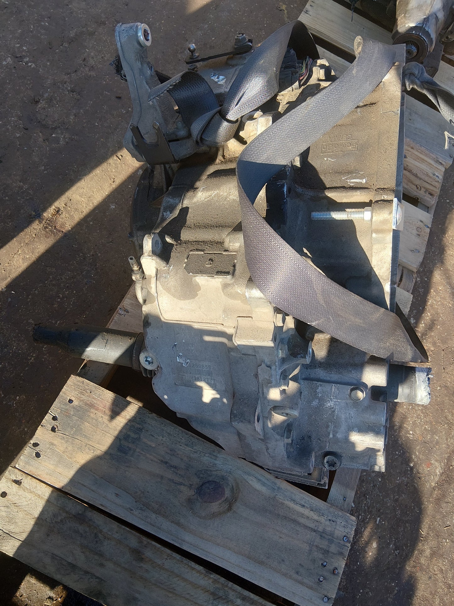 2010-2013 VOLVO XC90 - TRANSMISSION - # M18249