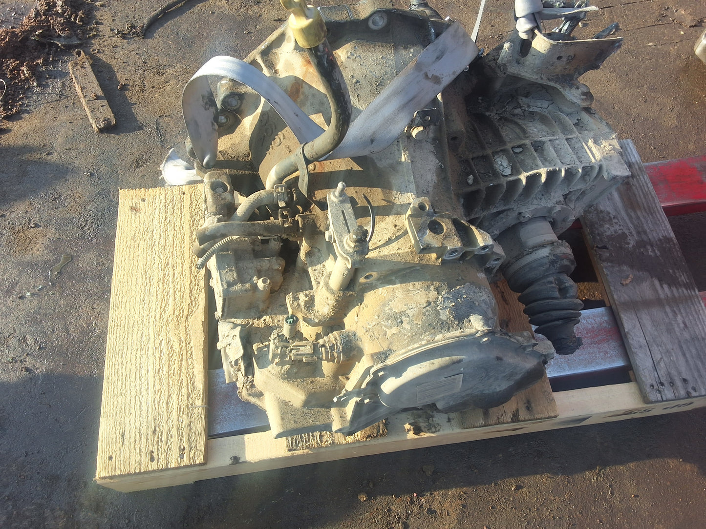 2003-2004 DODGE GRAND CARAVAN- AUTOMATIC TRANSMISSION -#MS4212