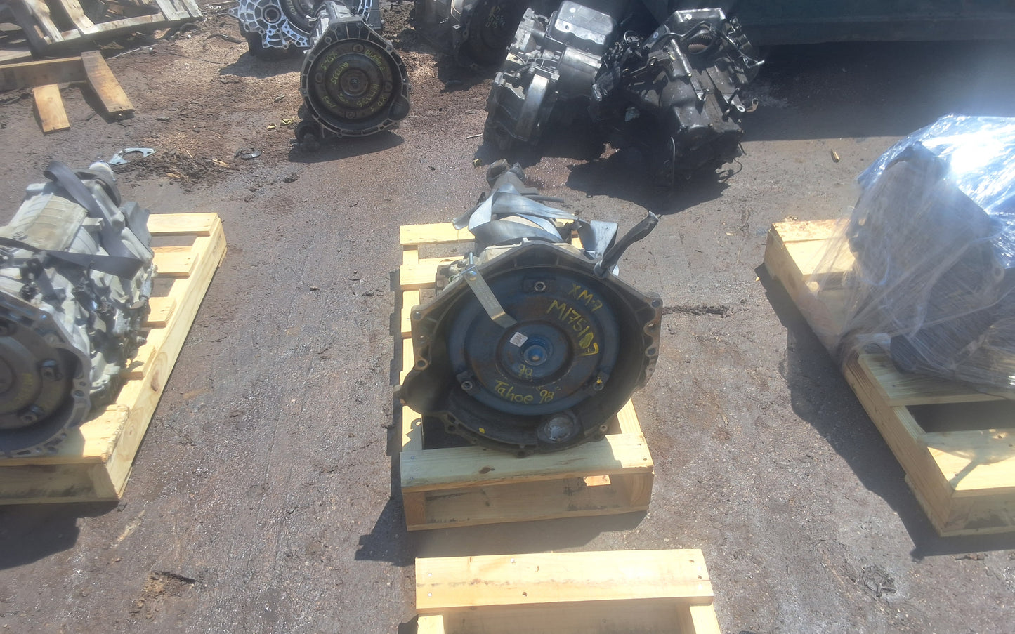 1995-2000 CHEVY TAHOE - AUTOMATIC TRANSMISSION -#M17517