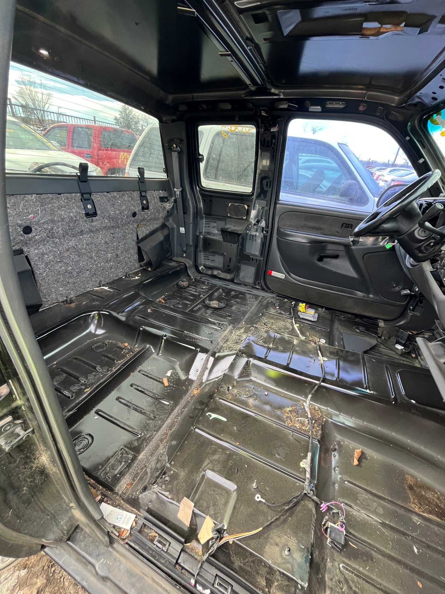 2001-2005 CHEVROLET SILVERADO - PARTING OUT- MXL-16- #M18306