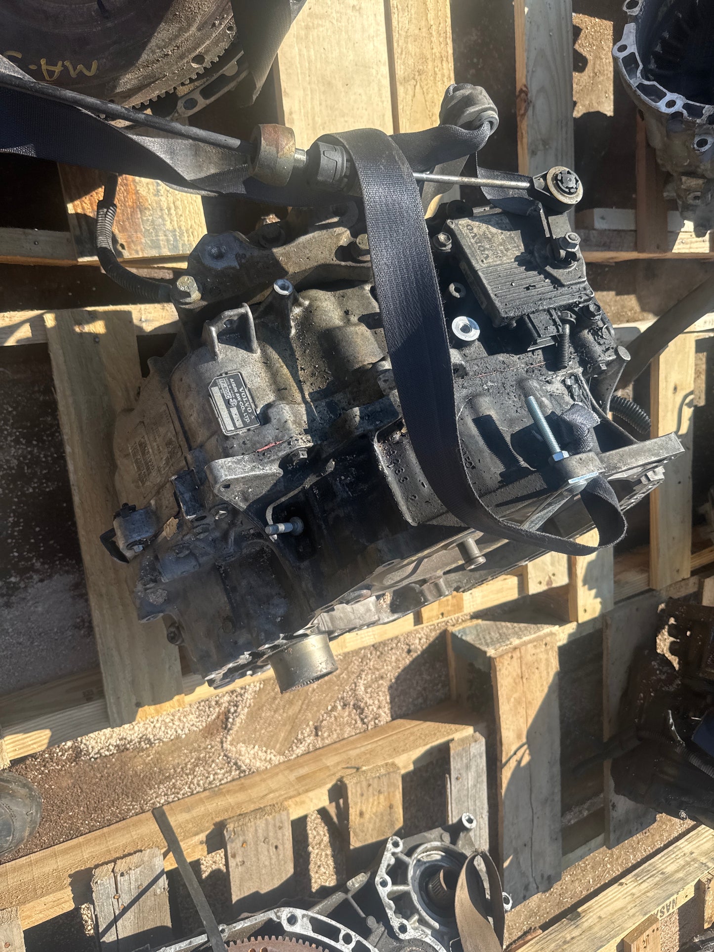 2010 VOLVO XC60 - AUTOMATIC TRANSMISSION - #M18401