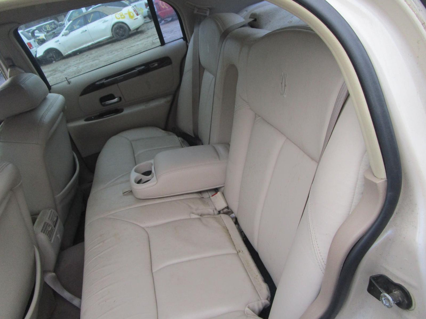 2/2 1998 - 2002 Lincoln Town Car | All Parts G - Z | SKU #: 16878 - CA-8
