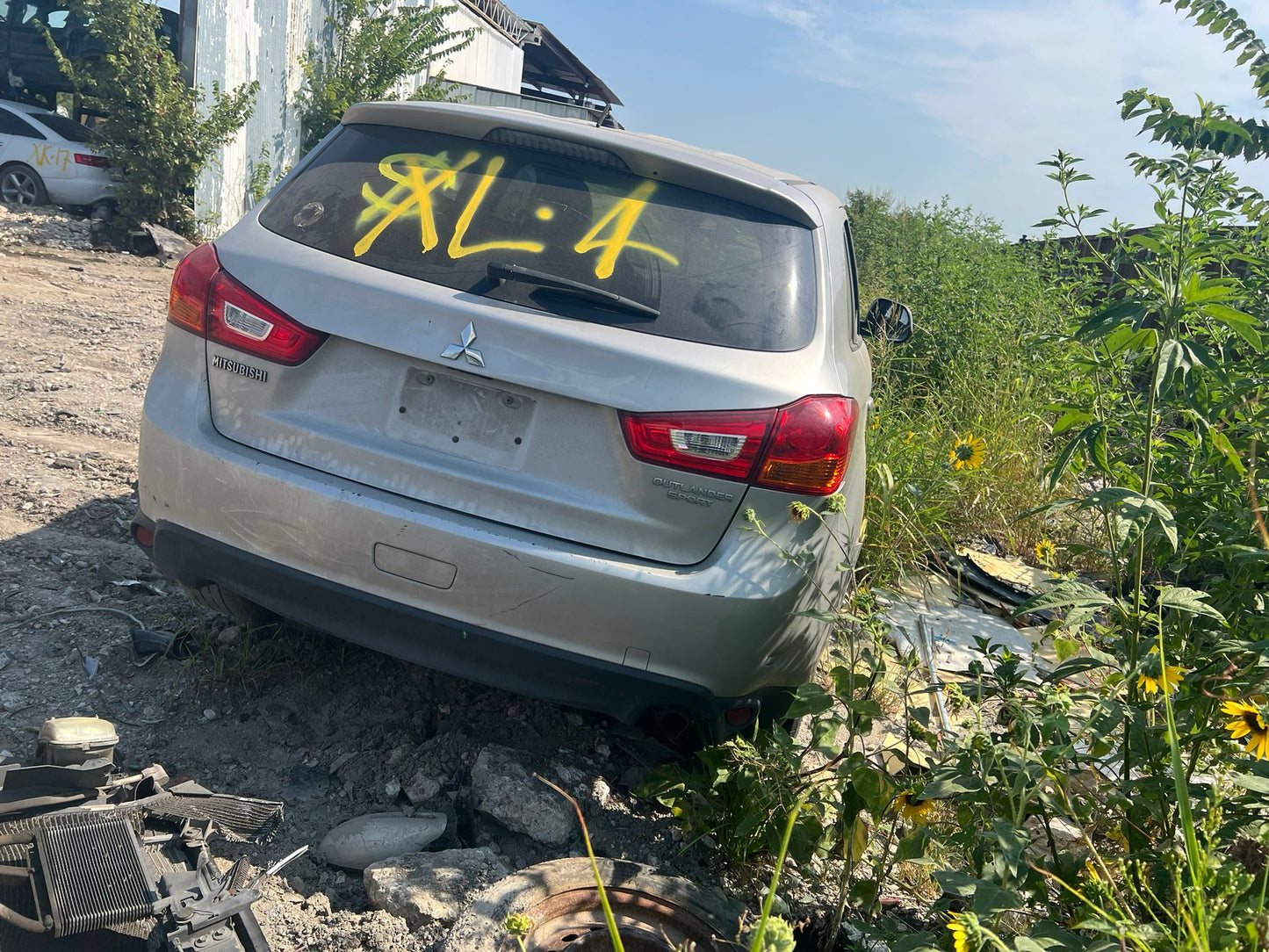 2/2 2011-2015 Mitsubishi Outlander | All Parts G - Z | SKU #: M17494 XL-4