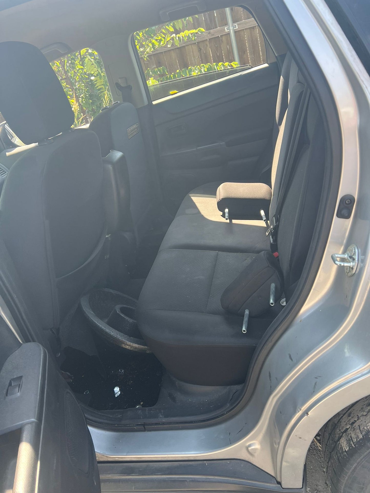 2/2 2011-2015 Mitsubishi Outlander | All Parts G - Z | SKU #: M17494 XL-4