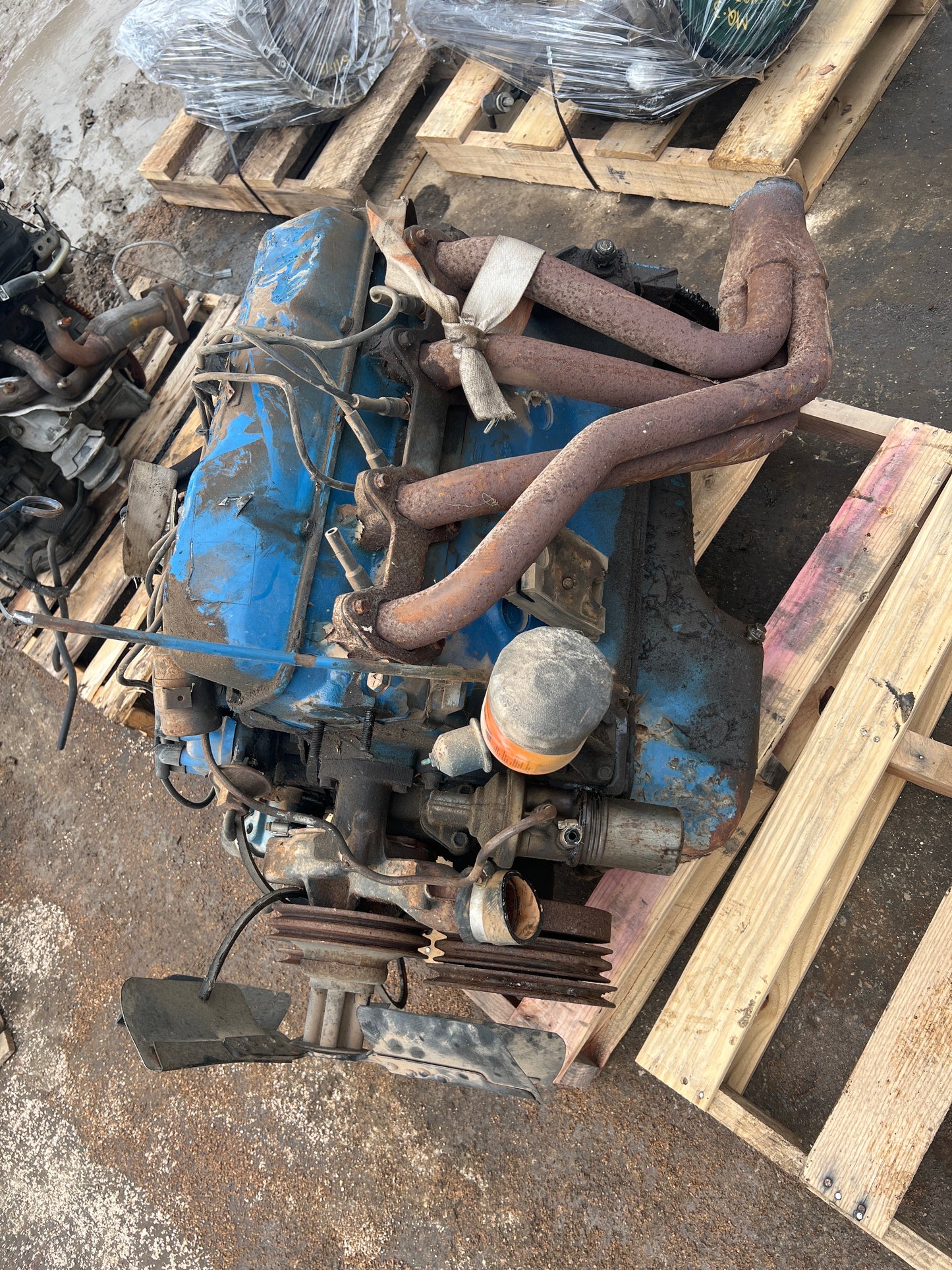 1967-1972 FORD F250 - 5.9 L ENGINE - #M18737