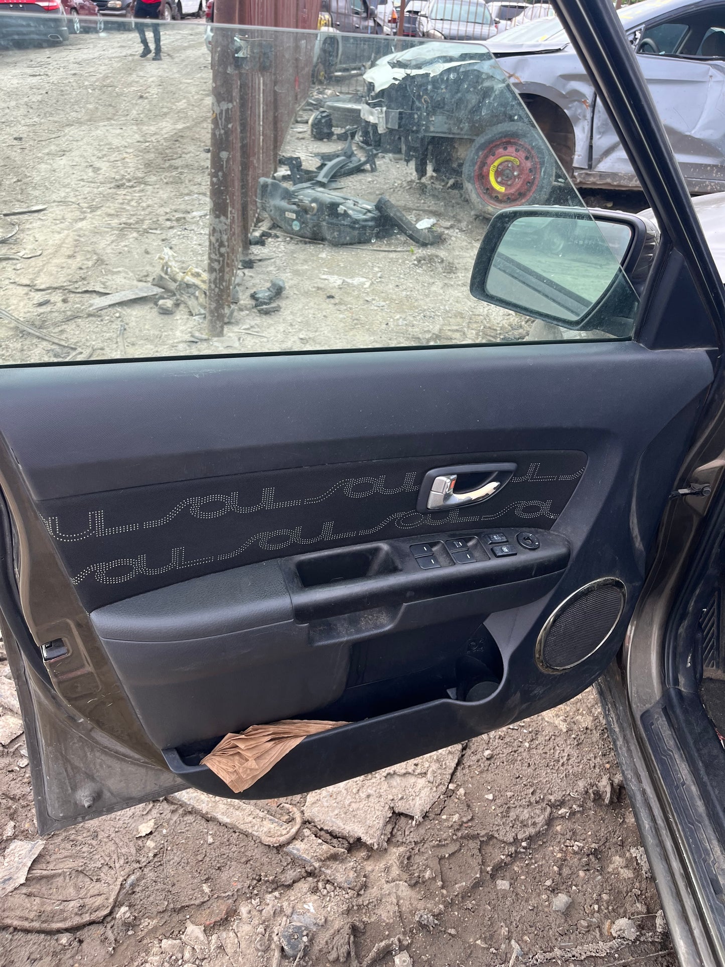 2010-2013 KIA SOUL - PARTING OUT-MXF-11 Stock #:M18981
