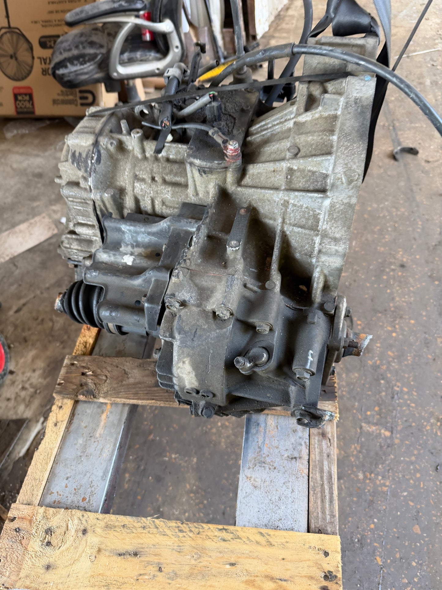 2000-2004 TOYOTA AVALON - AUTOMATIC TRANSMISSION -#M19161