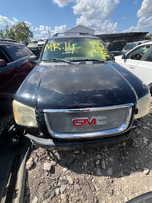 Fuse Box Engine Compartment 2002 - 2006 GMC Envoy XL main image