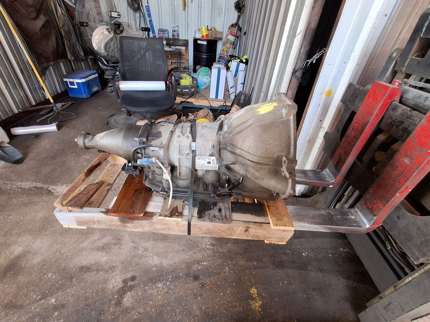 2004 Ford Crown Victoria Automatic - C - FWD RWD Transmission main image