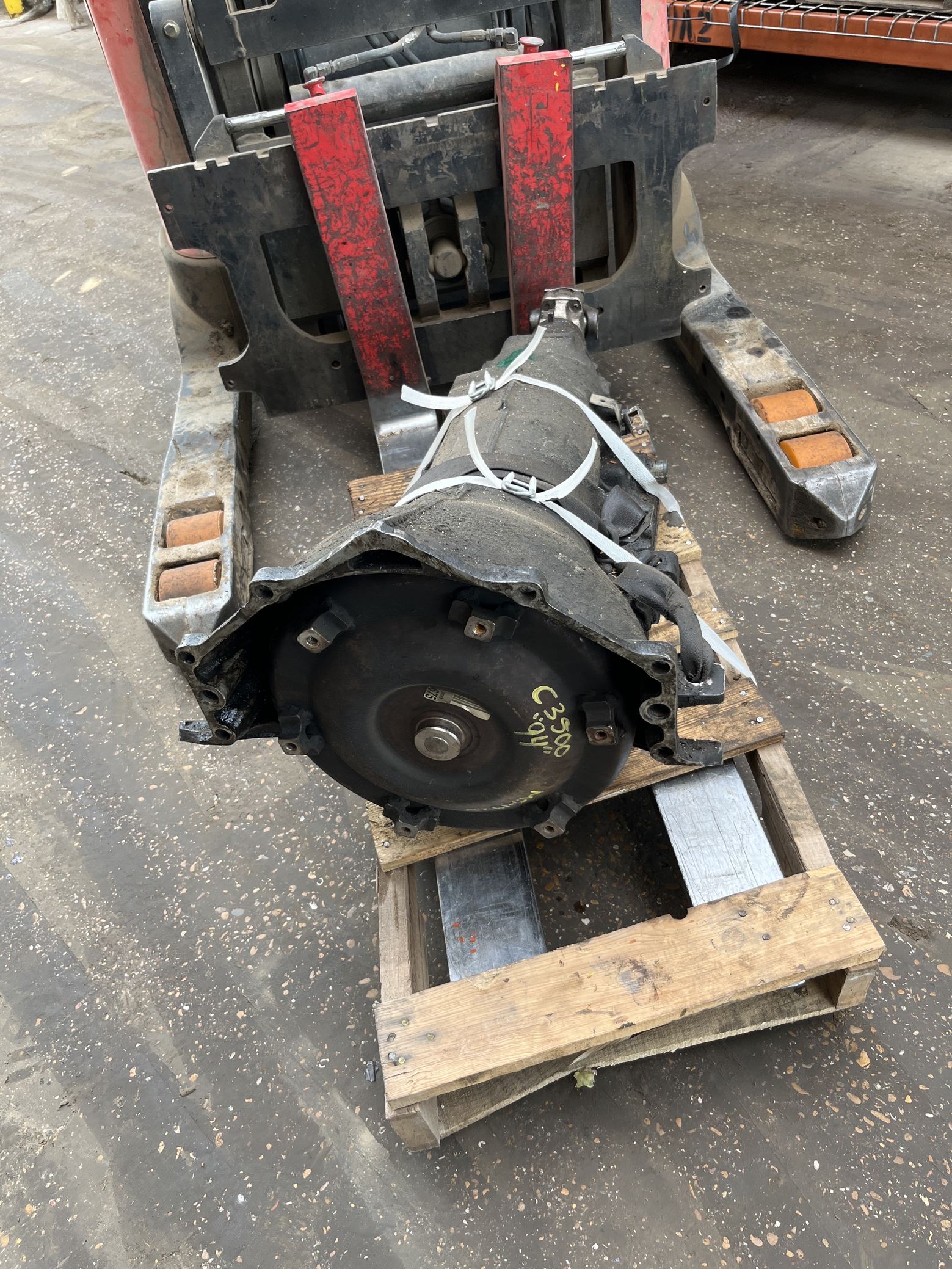 1994 Chevrolet C3500 8-350 (5.7L, VIN K, 8th digit), gasoline 4X2 Transmission main image