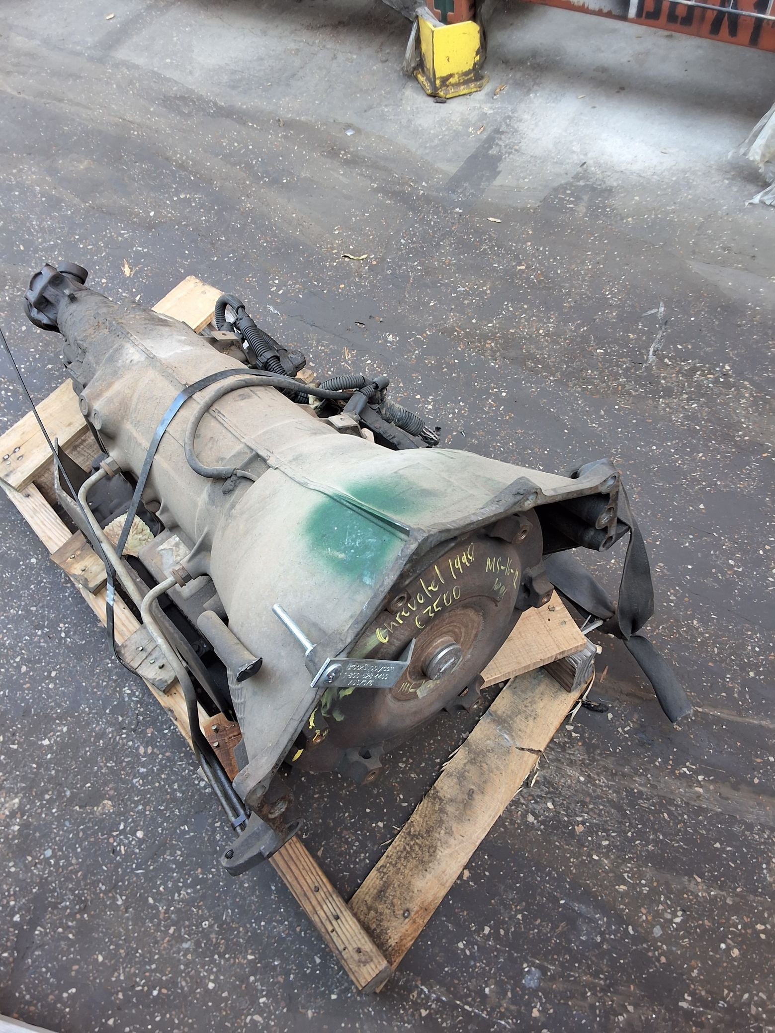 1998 Chevrolet C3500 AUTOMATIC-C-RWDWD 8th digit) Transmission main image