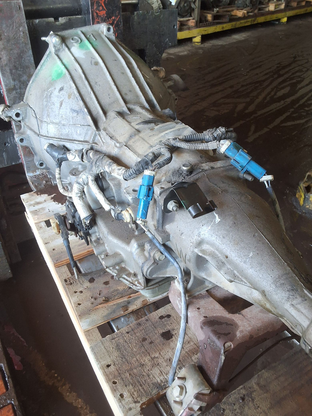 2005 Ford Expedition AT, (8-330, 5.4L, 3V), 4x2 SOHC) Transmission main image
