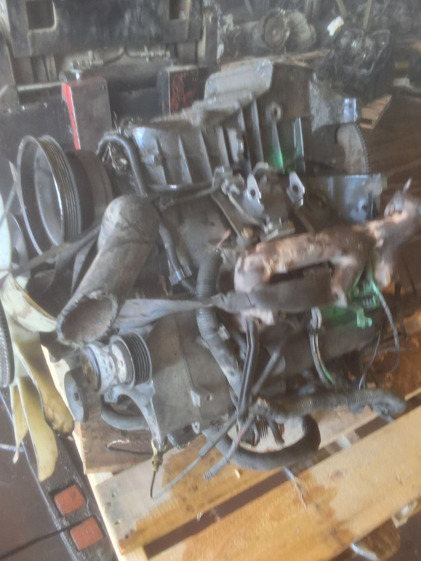 1995-2005 Chevrolet Blazer 4.3L Engine main image