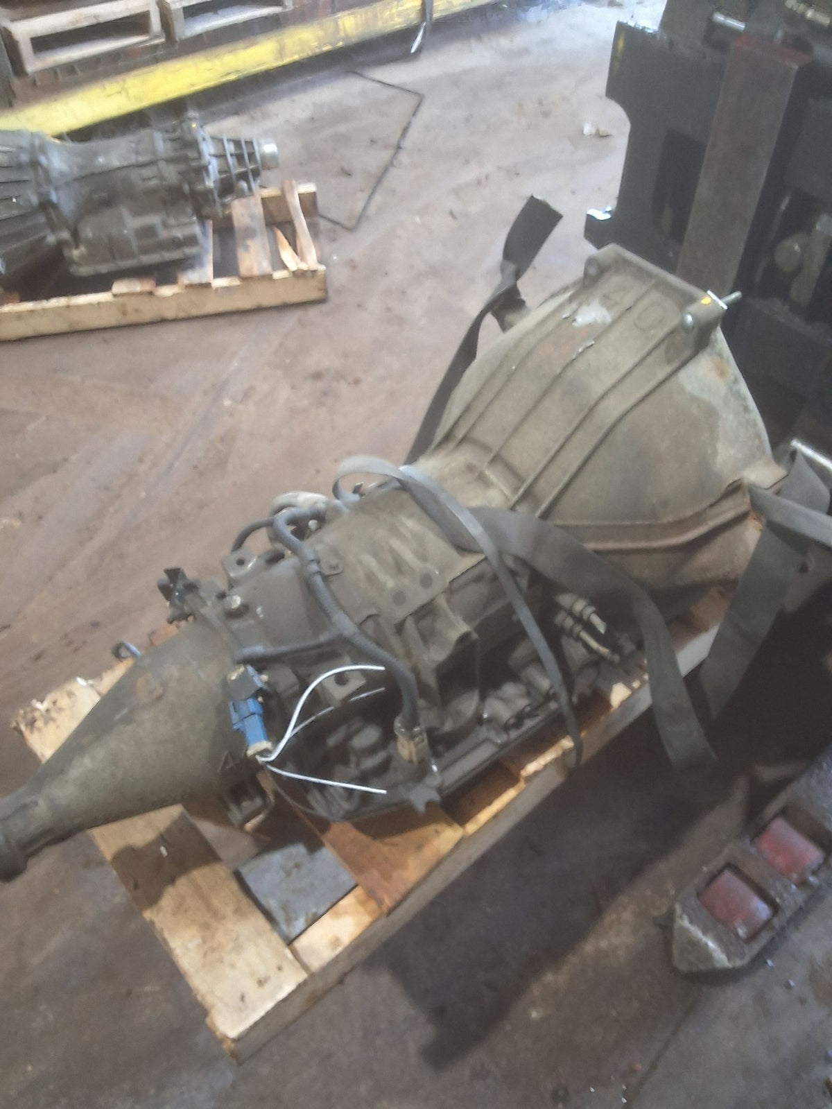 2001-2004 Ford F150 Automatic 4x2 (ID 1L3P-LA) Transmission main image