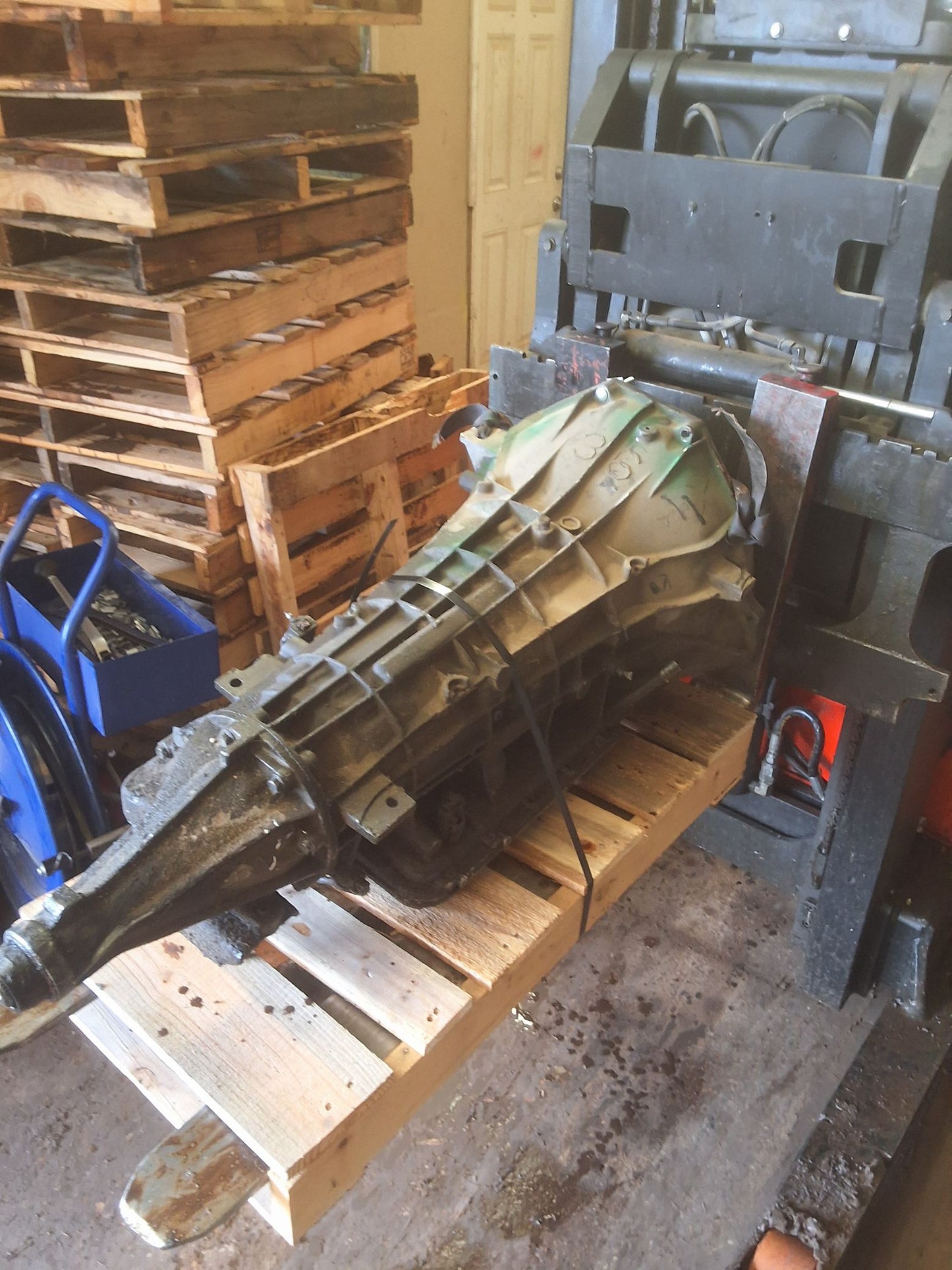 1995 Ford F150 AT, 4x2, E4OD, 6-300 (4.9L) gasoline) Transmission main image